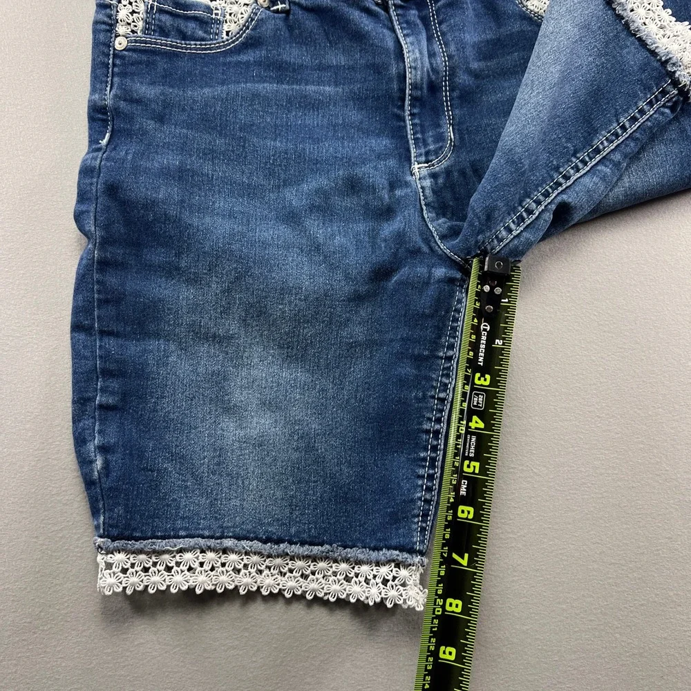 Jordache Shorts Girls 18 Blue Denim Cotton Stretch Boho Lace Trim Medium Wash